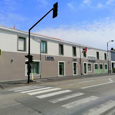 Logis Restaurant Le Grand Turc Hotel LʼOie