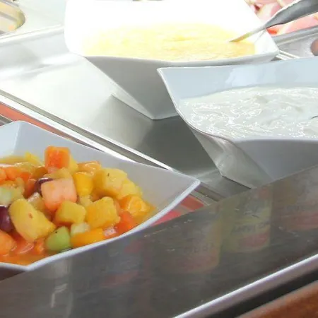 Hotel Logis Restaurant Le Grand Turc LʼOie