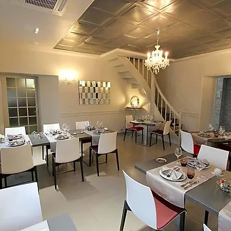 Hotel Logis Restaurant Le Grand Turc LʼOie