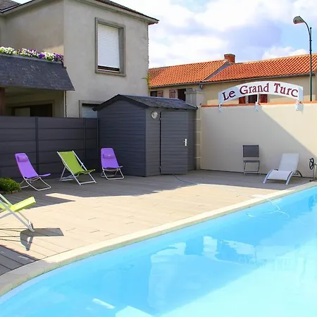 Logis Restaurant Le Grand Turc 3* LʼOie