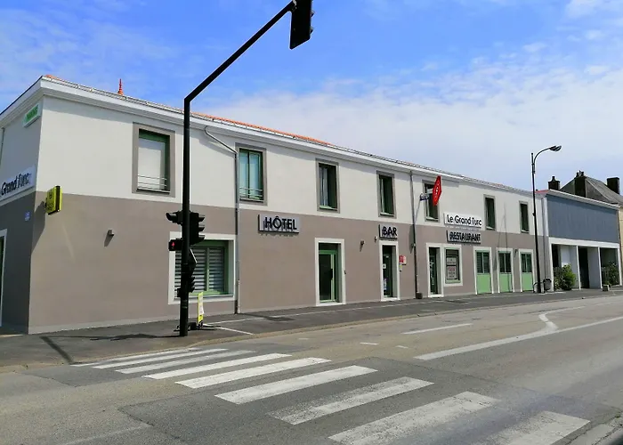 Logis Restaurant Le Grand Turc Hotel LʼOie