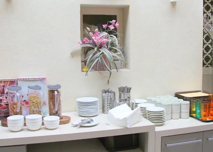 Logis Restaurant Le Grand Turc Hotel LʼOie