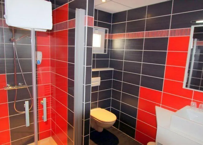 Hotel Logis Restaurant Le Grand Turc LʼOie