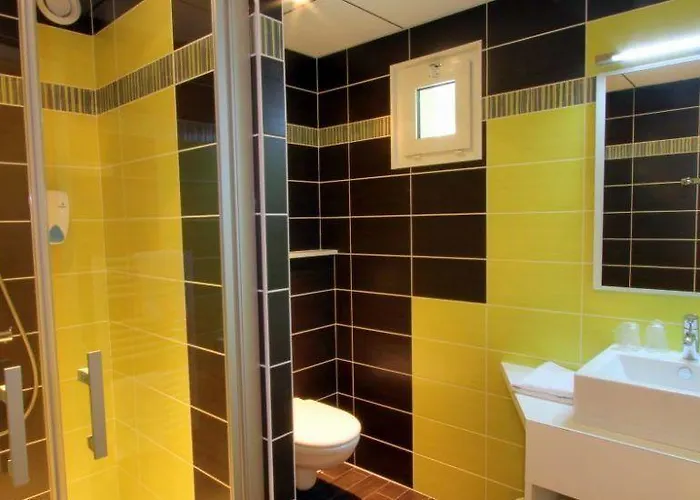 Logis Restaurant Le Grand Turc Hotel LʼOie