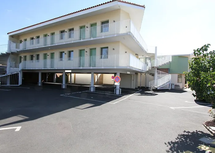 Hotel Logis Restaurant Le Grand Turc LʼOie