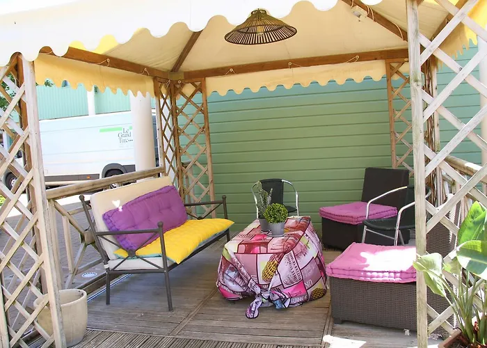 Hotel Logis Restaurant Le Grand Turc LʼOie